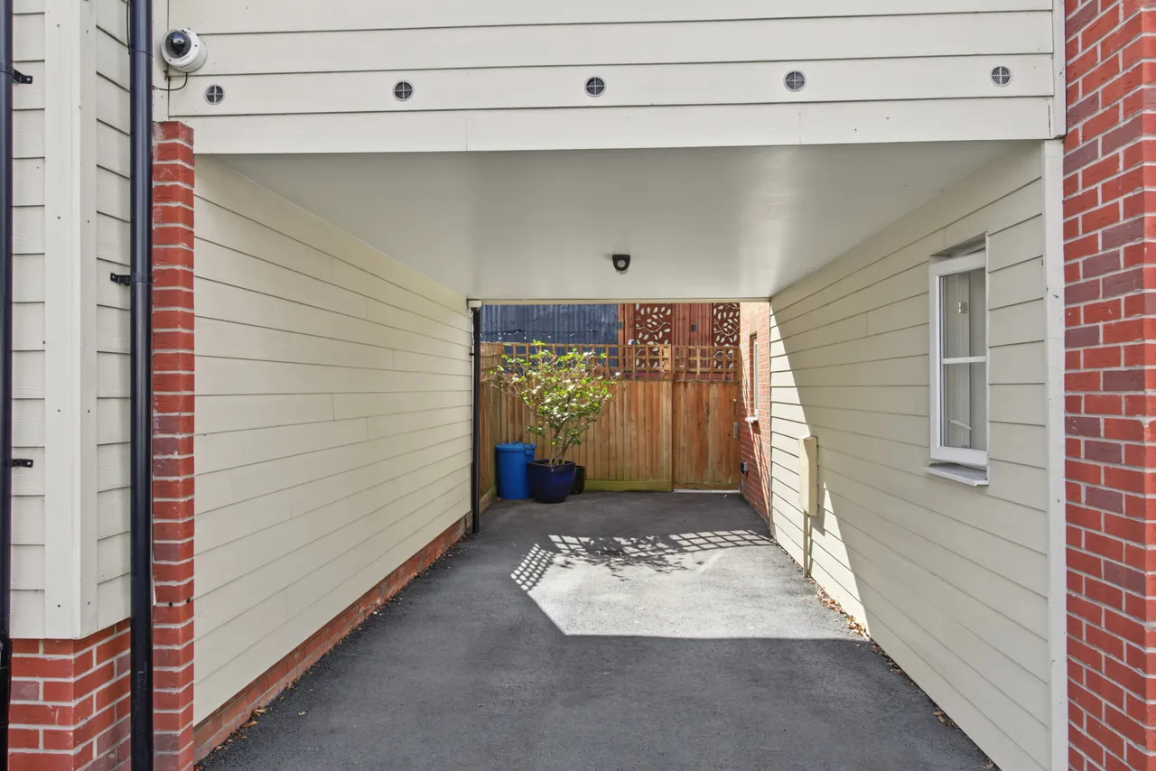 Le Noke Avenue, Noak Hill, RM3, photo 27