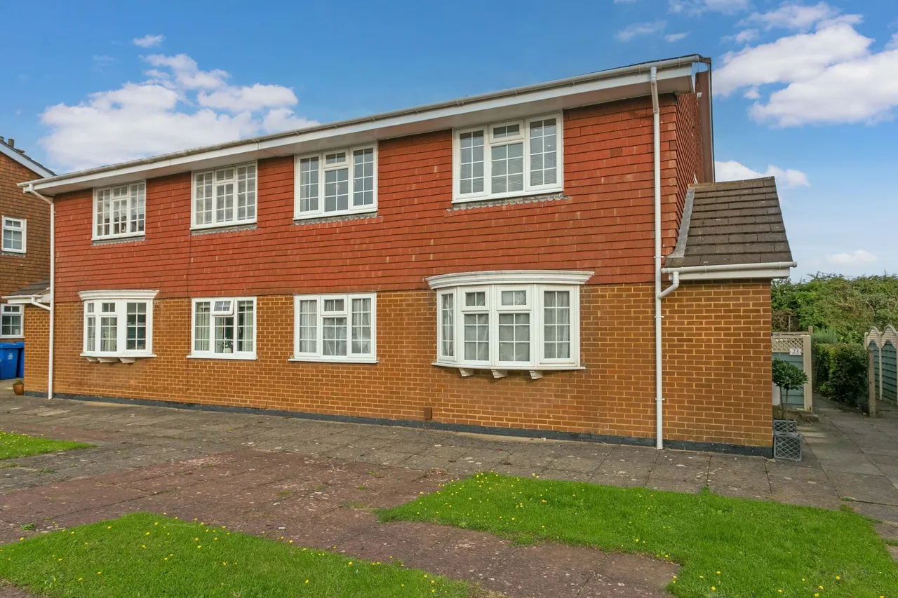 Avondale, Cranbrook Drive, Maidenhead, Berkshire, photo 11