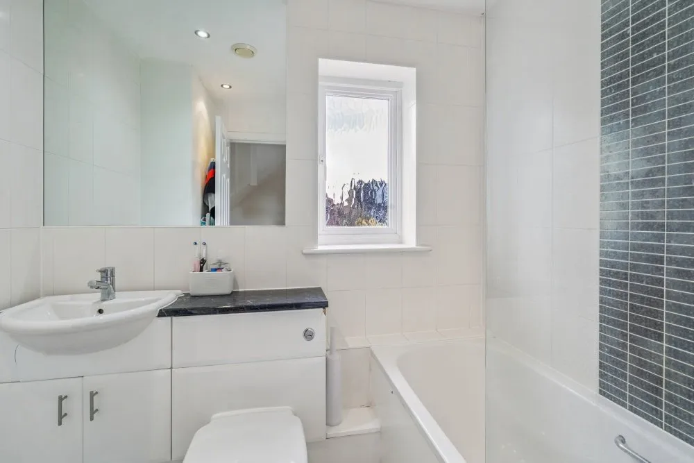 Alastair Mews, Beaconsfield, HP9, photo 15