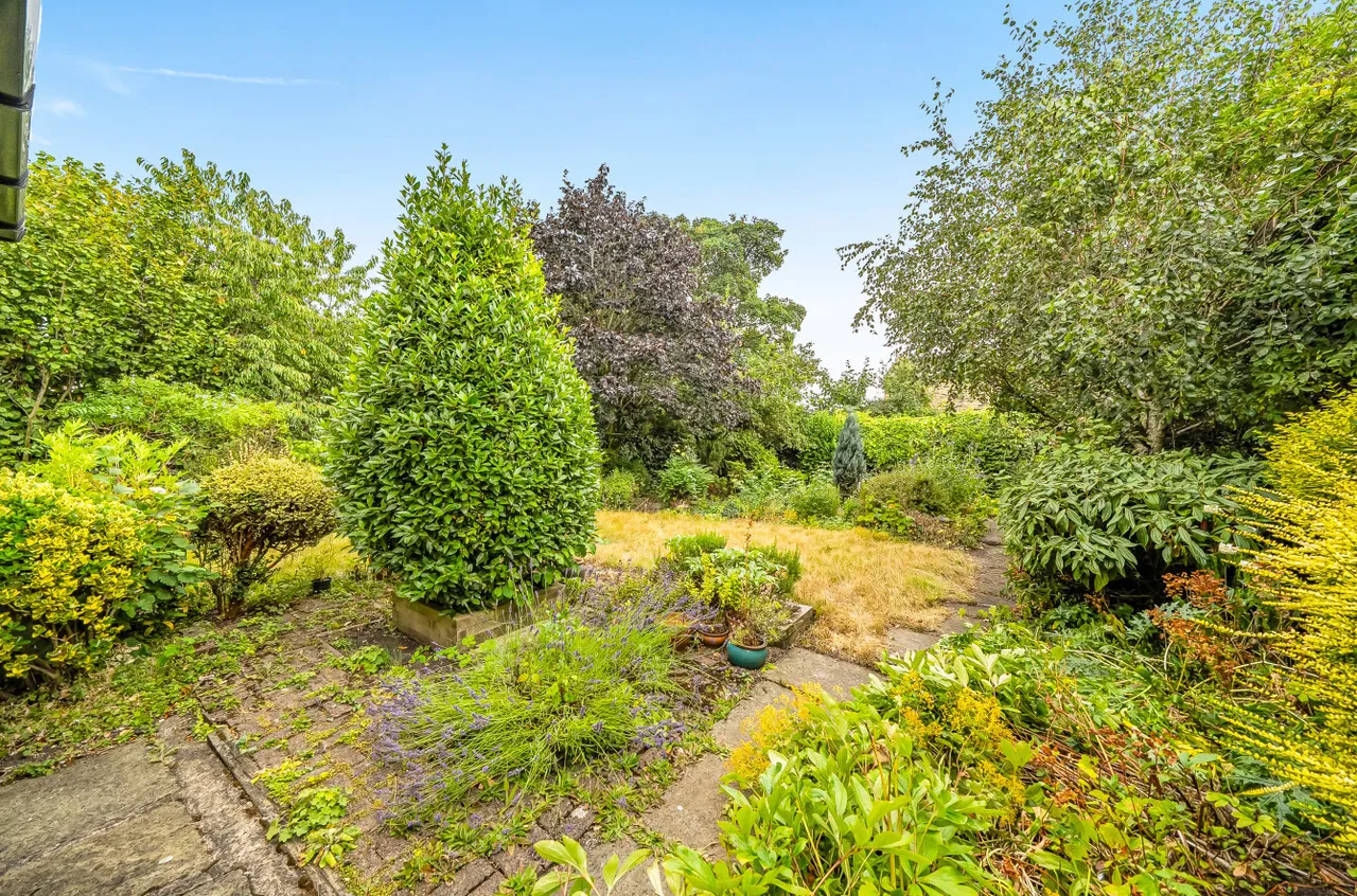 Tong Lane, Bradford, BD4, photo 11
