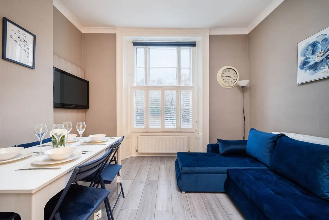 2 bed flat to rent, London, NW1
