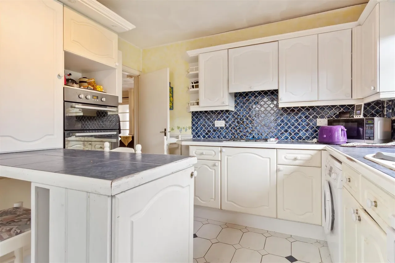 Midhurst Close, Ferring, Worthing, photo 6