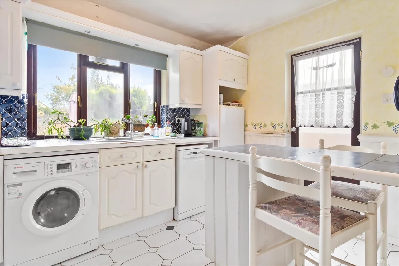 Midhurst Close, Ferring, Worthing, photo 7