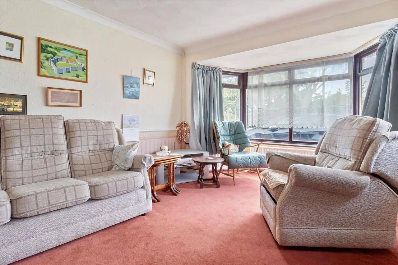 Midhurst Close, Ferring, Worthing, photo 3