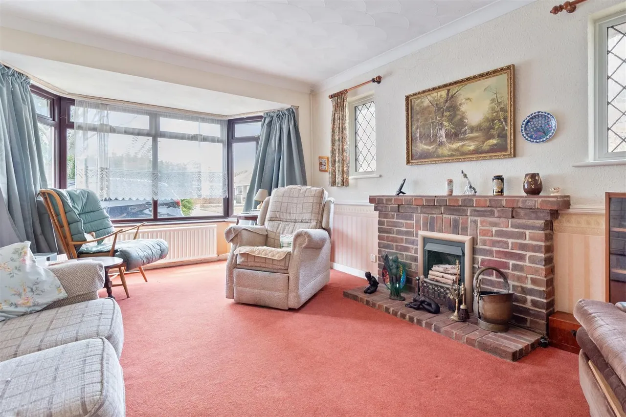 Midhurst Close, Ferring, Worthing, photo 2