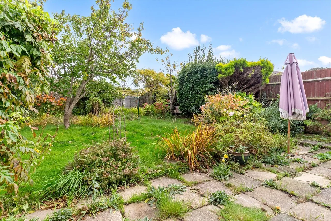 Midhurst Close, Ferring, Worthing, photo 13