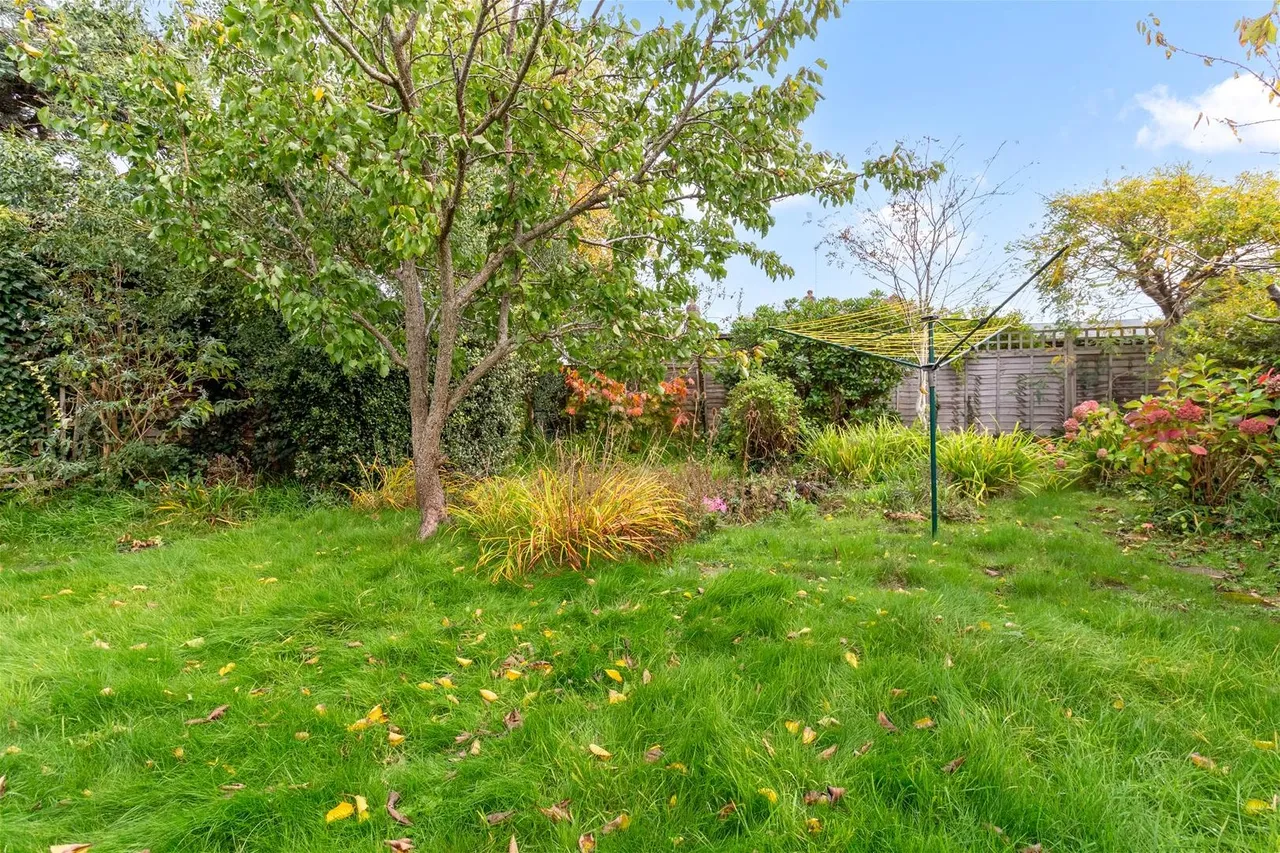 Midhurst Close, Ferring, Worthing, photo 15