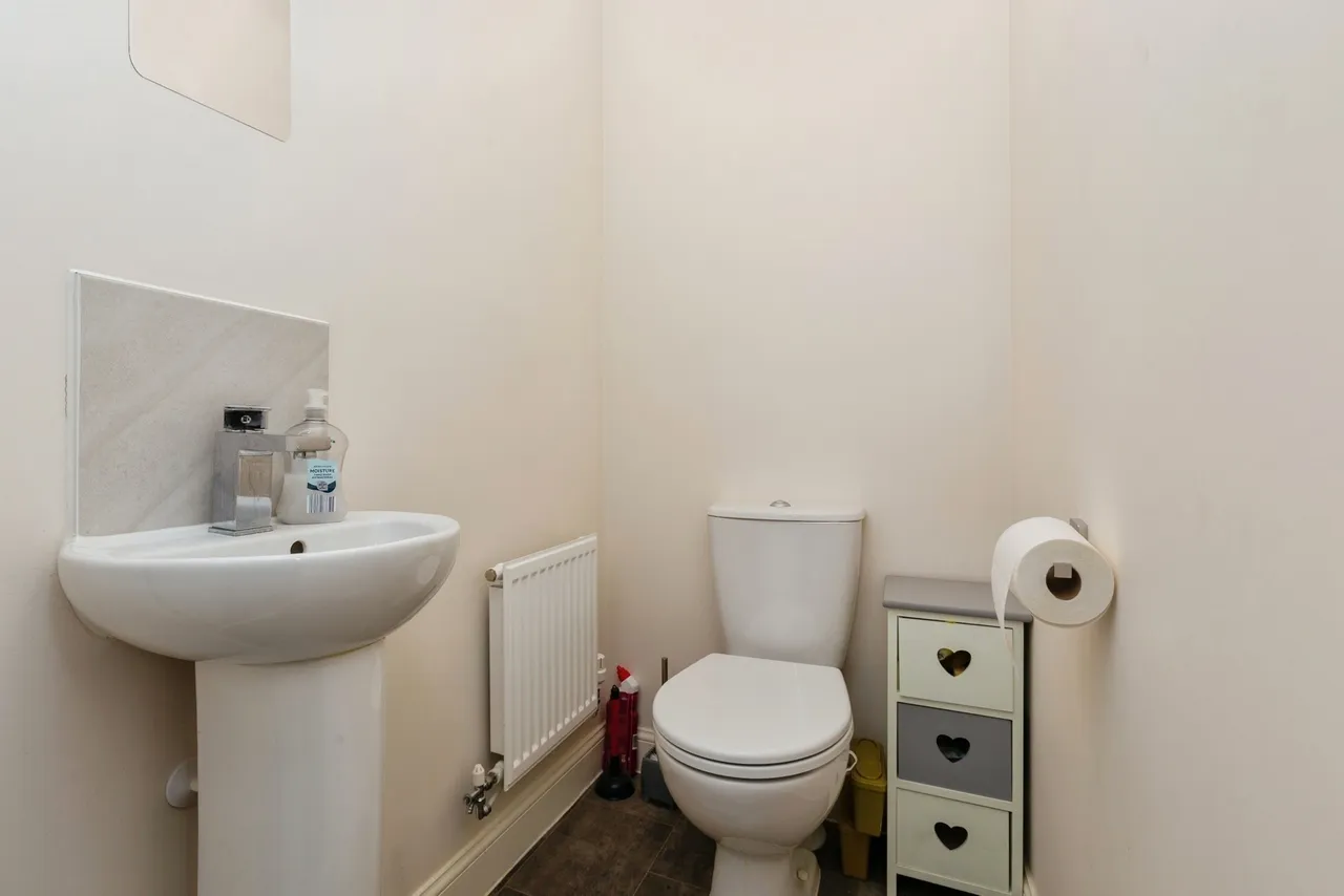 Brewery Lane, Broughton, Aylesbury, Buckinghamshire, HP22, photo 14