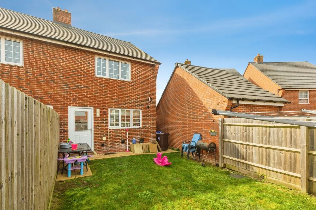 Brewery Lane, Broughton, Aylesbury, Buckinghamshire, HP22, photo 12