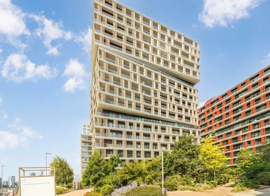 3 bed flat to rent, Bonnet Street, Royal Wharf, E16