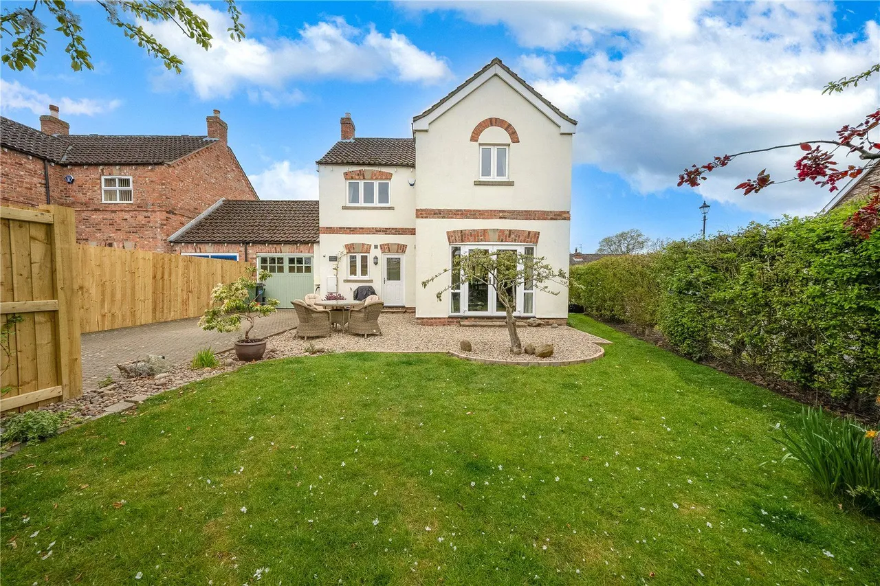 Roecliffe Court, Hessay, YO26, photo 19