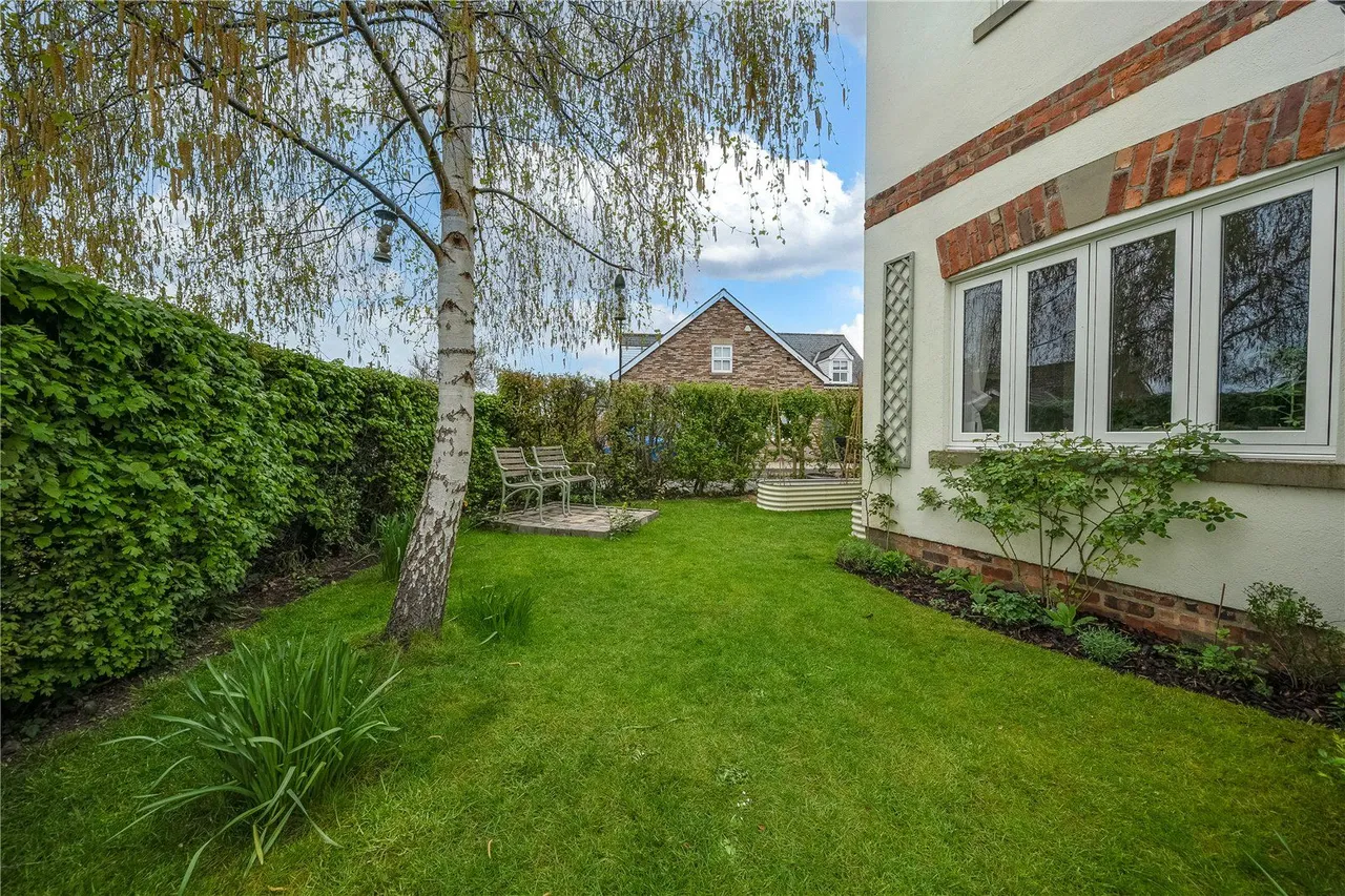 Roecliffe Court, Hessay, YO26, photo 20