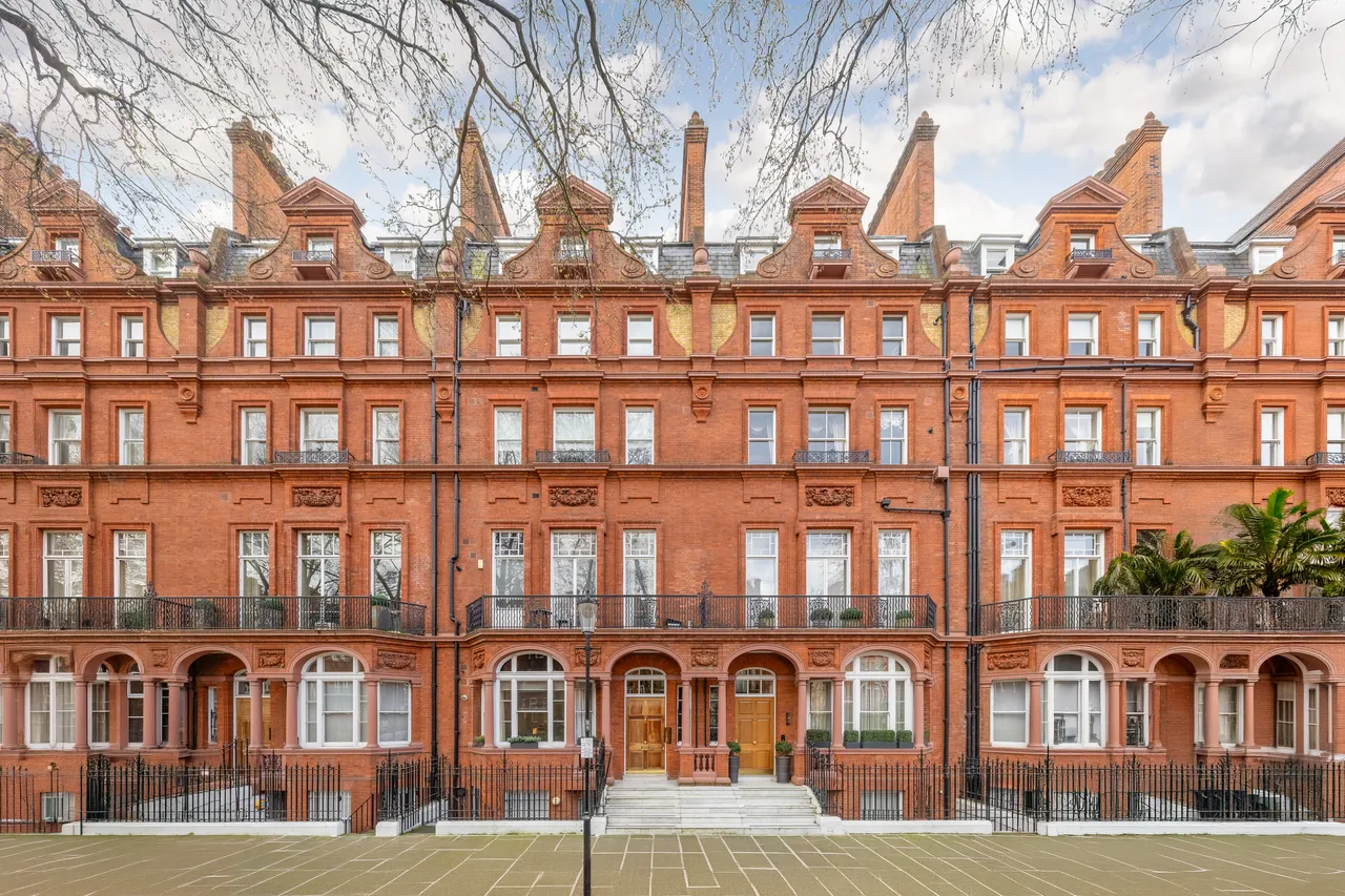 2 bed flat for sale — Pont Street, Knightsbridge, London