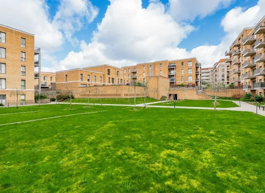 Royal Engineers Way, Mill Hill, NW7, photo 9