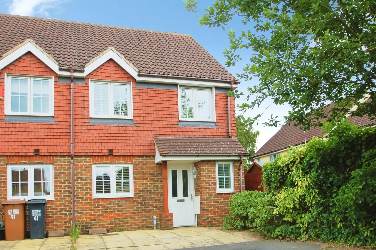 3 bed house to rent, Clover Way, Hatfield, AL10