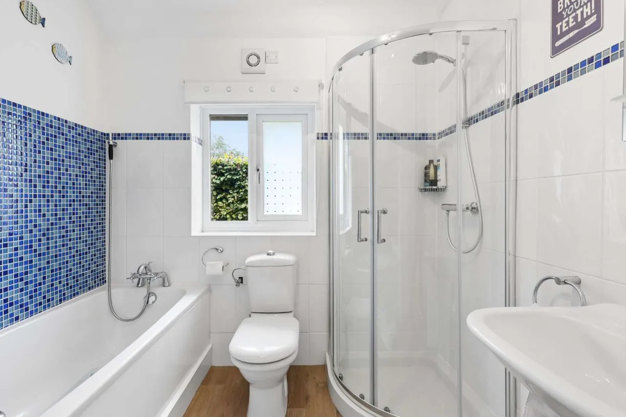 Heath Ridge Green, Cobham, KT11, photo 13
