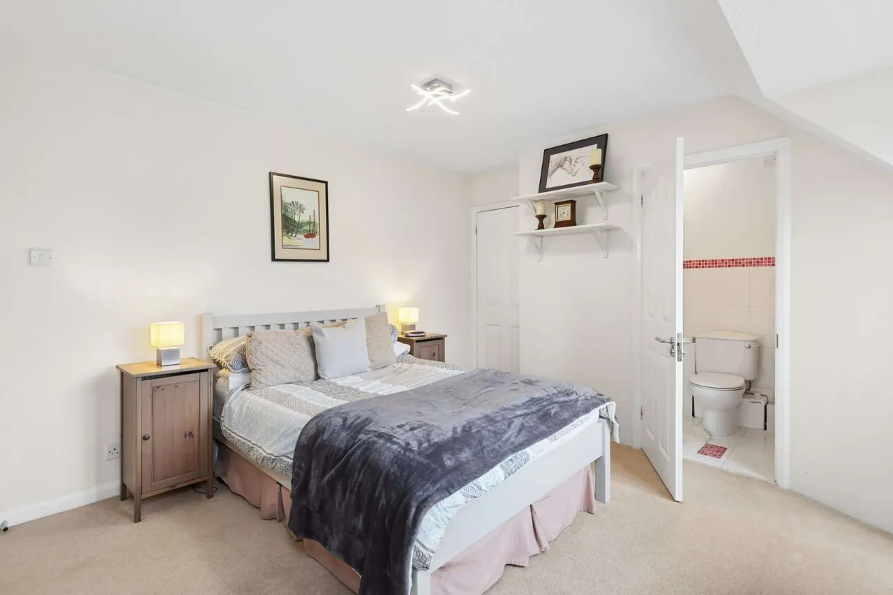 Heath Ridge Green, Cobham, KT11, photo 12