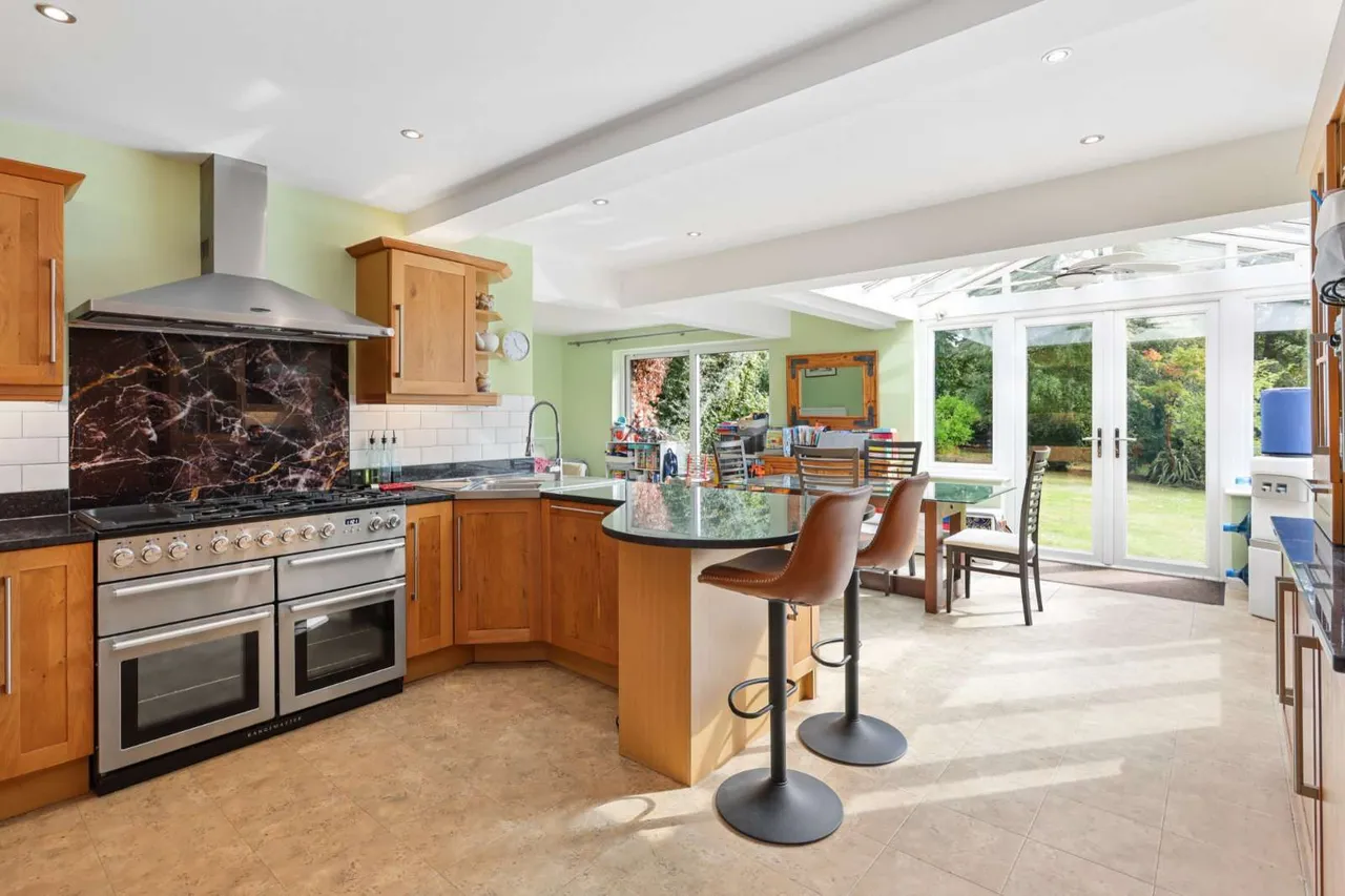 Heath Ridge Green, Cobham, KT11, photo 6