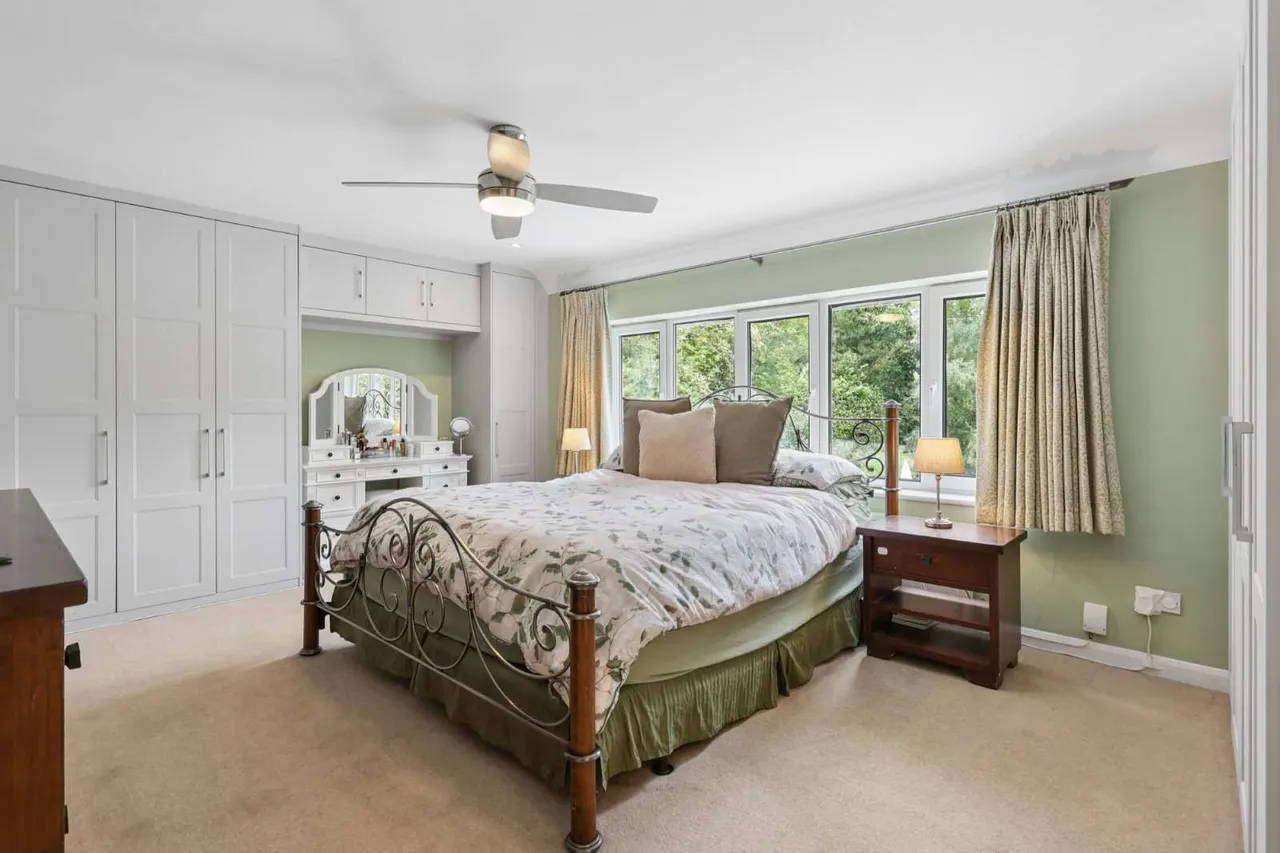 Heath Ridge Green, Cobham, KT11, photo 10