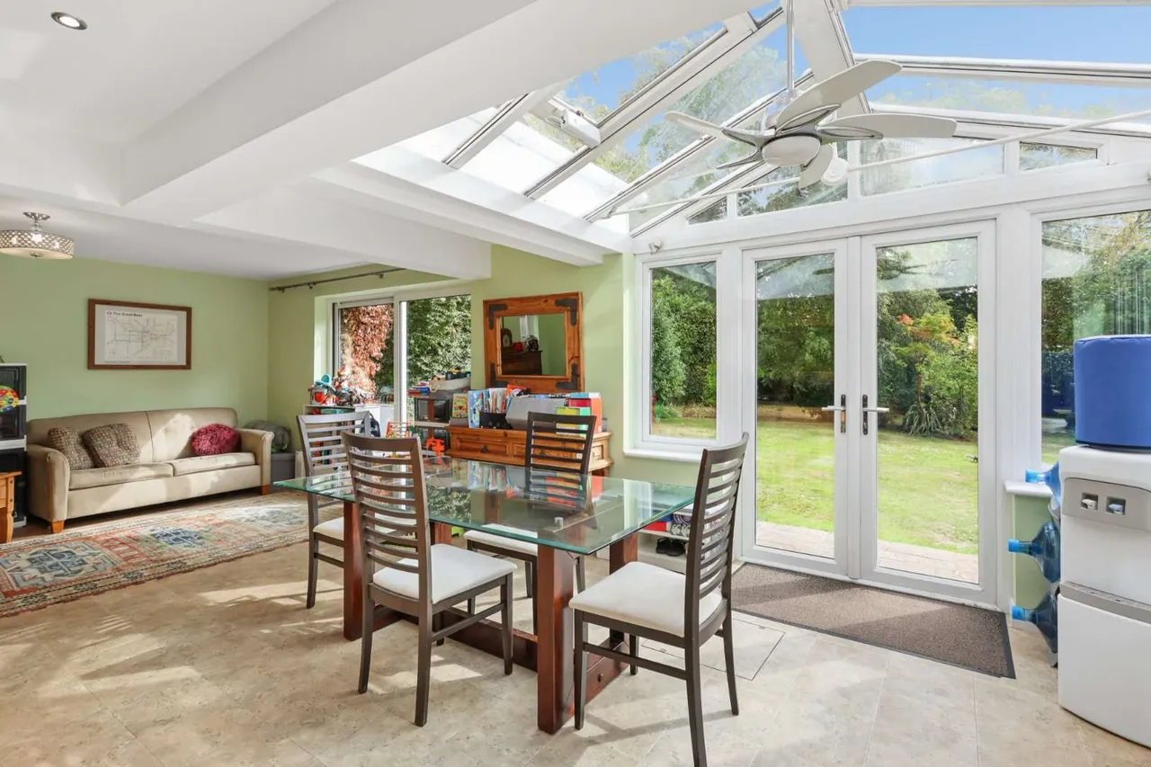 Heath Ridge Green, Cobham, KT11, photo 9