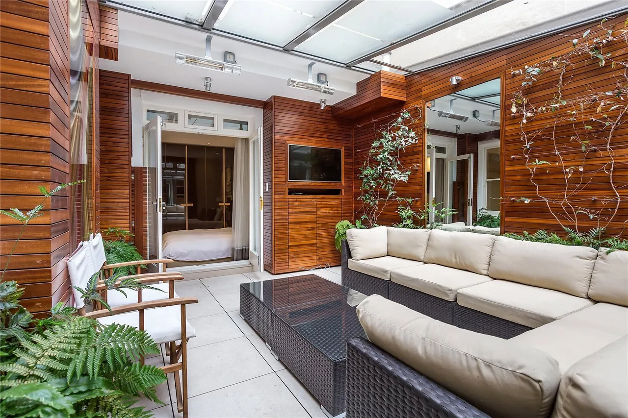 Warwick Square, London, SW1V, photo 12