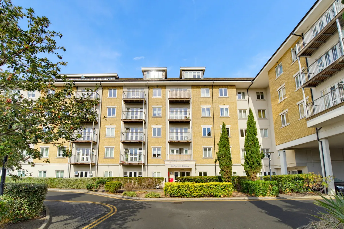 Park Lodge Avenue, West Drayton, UB7, photo 2
