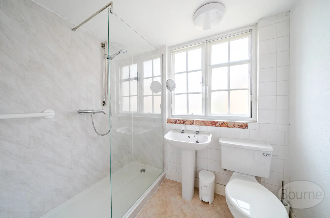 Castle Street, Farnham, GU9, photo 8