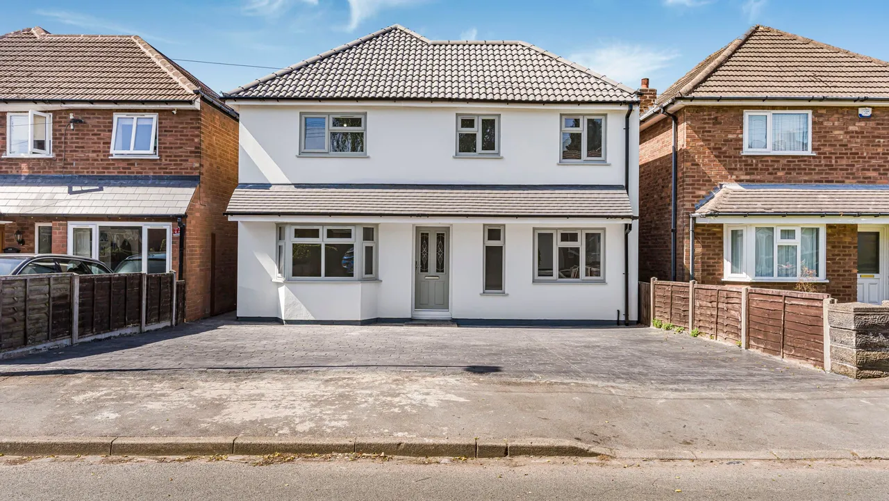 4 bed house for sale — Roughley Drive, Sutton Coldfield, Sutton Coldfield, B75 6PN