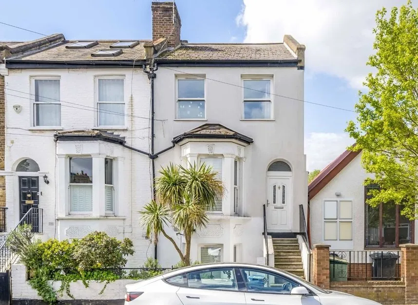 2 bed flat for sale — Cunnington Street, Chiswick, W4