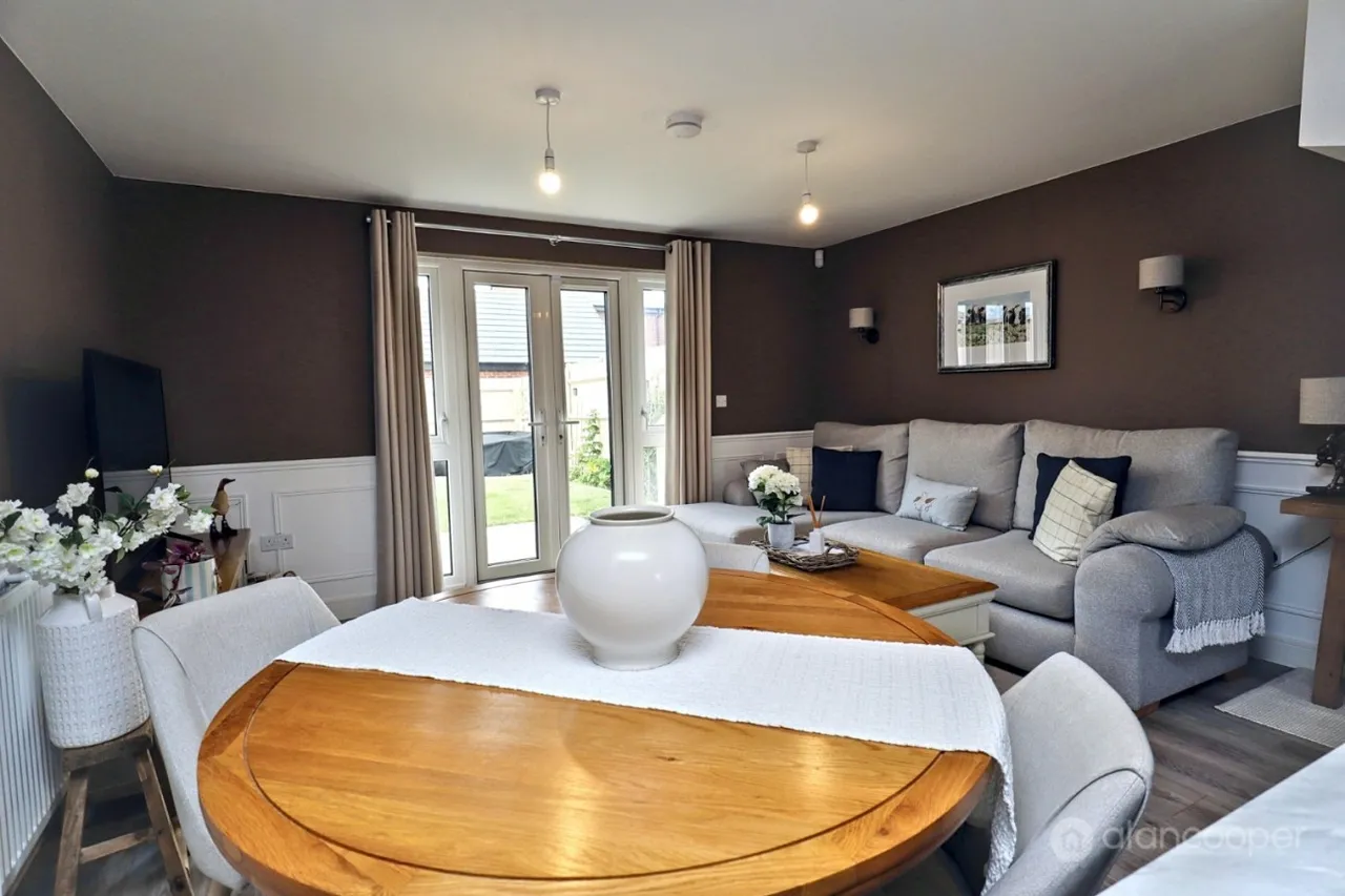 Wuffle Gardens, Meadow Green, CV11, photo 9