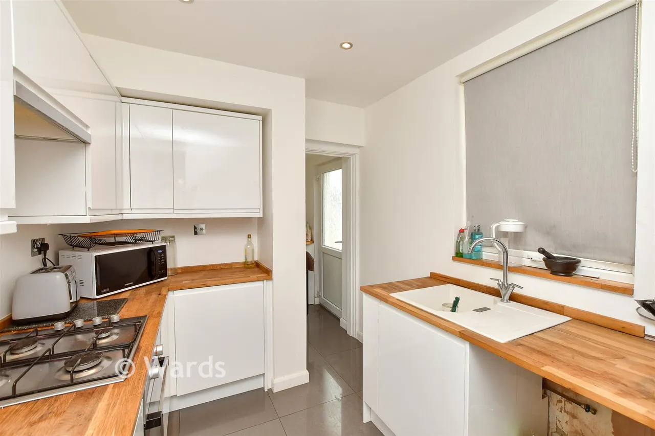 Corporation Road, Gillingham, ME7, photo 2