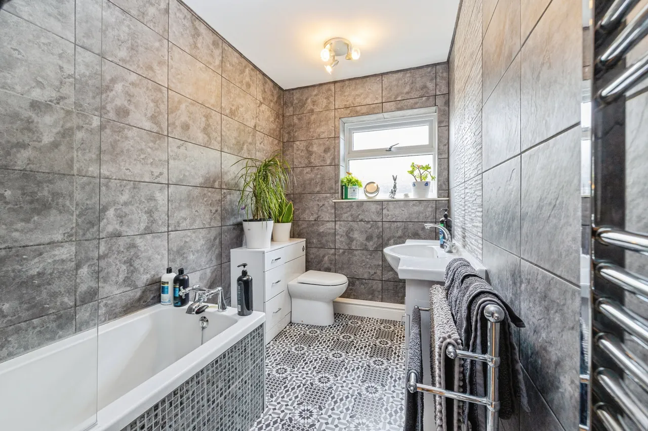 Lincoln Road, Branston, LN4, photo 10