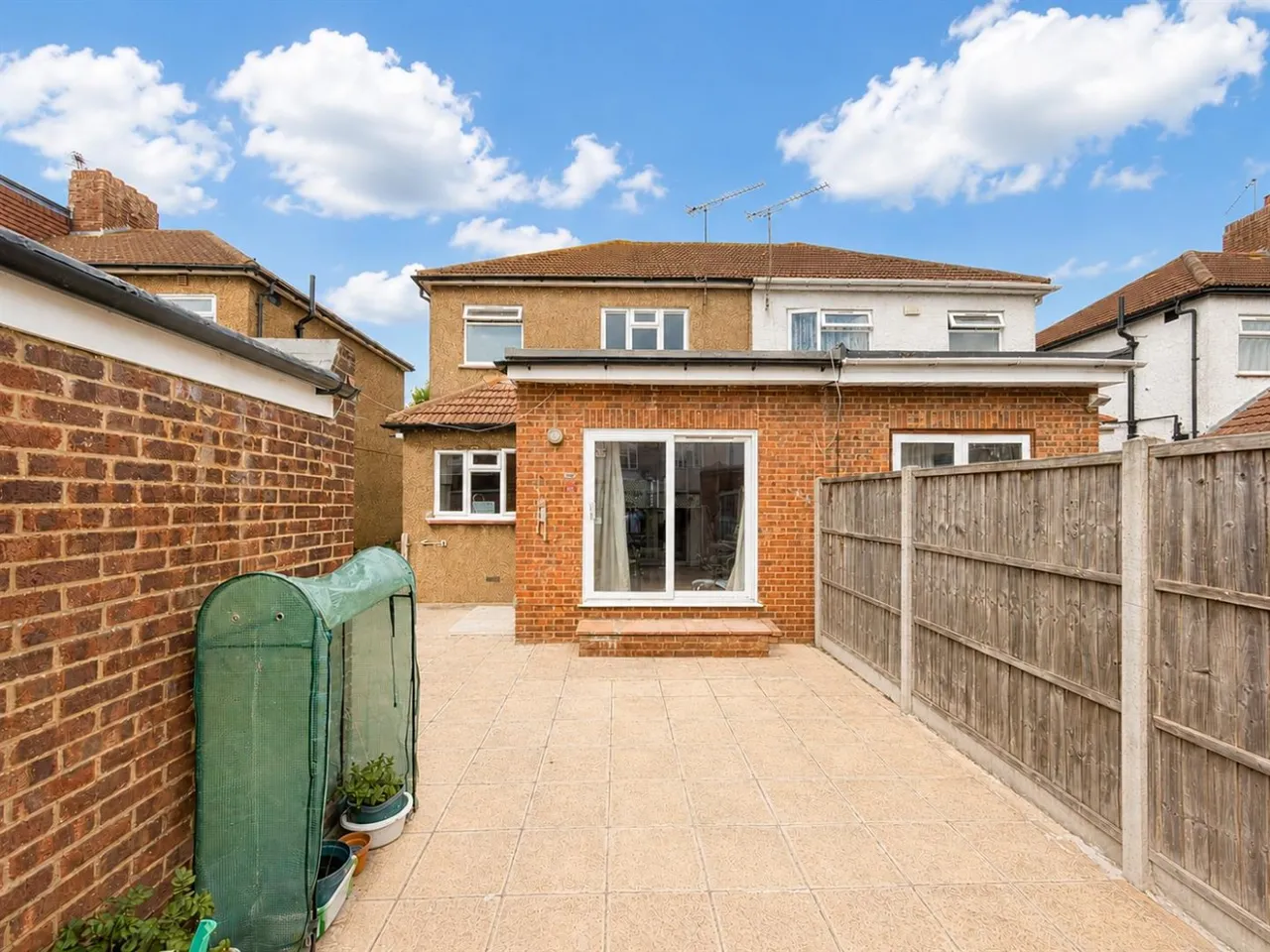 Semi-Detached For SaleJohnson Street, Southall, UB2, photo 13