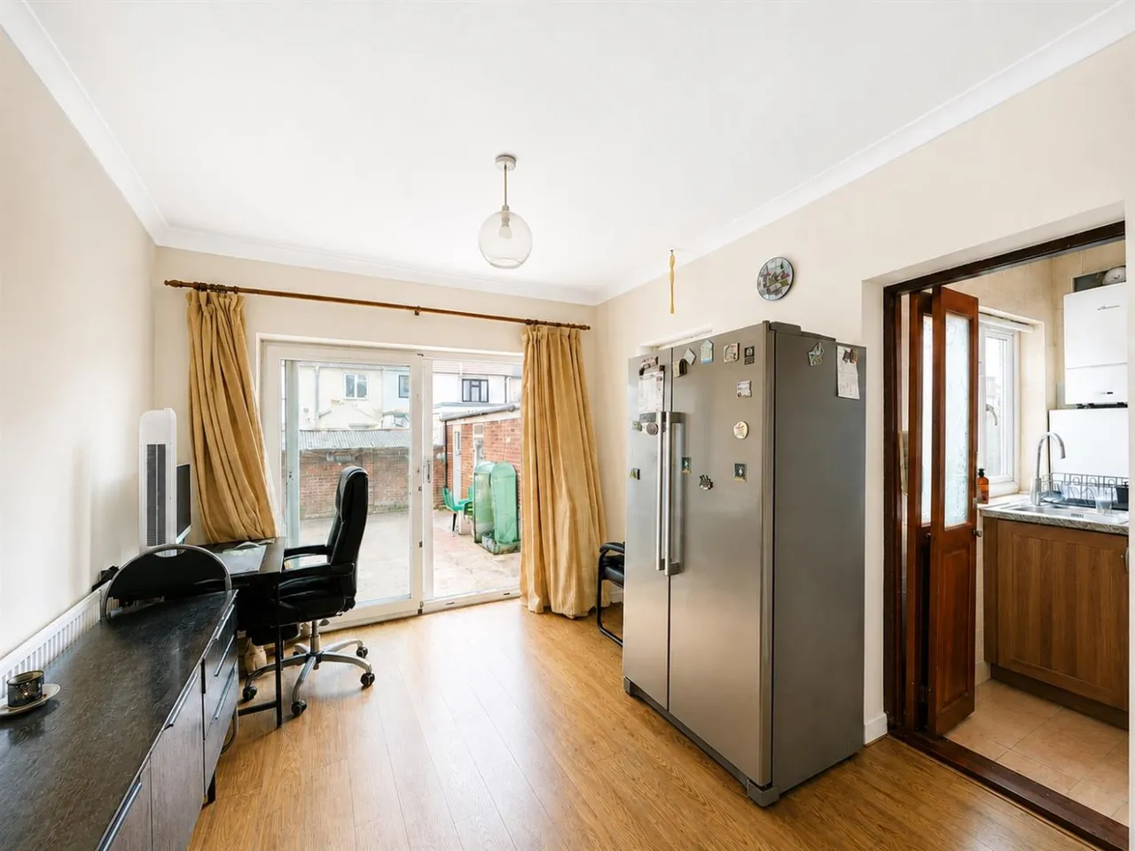 Semi-Detached For SaleJohnson Street, Southall, UB2, photo 5