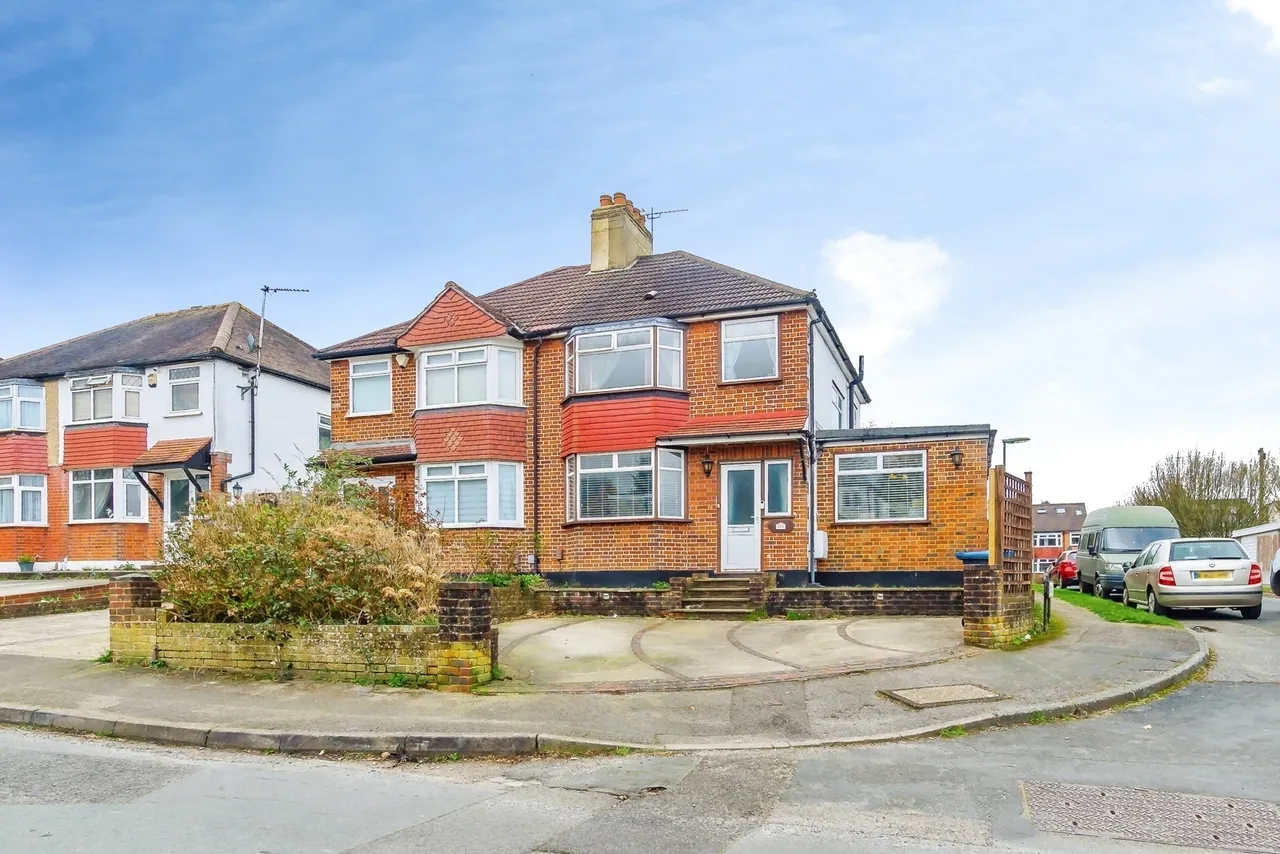 3 bed house for sale — Foxon Lane, Caterham, Surrey, CR3