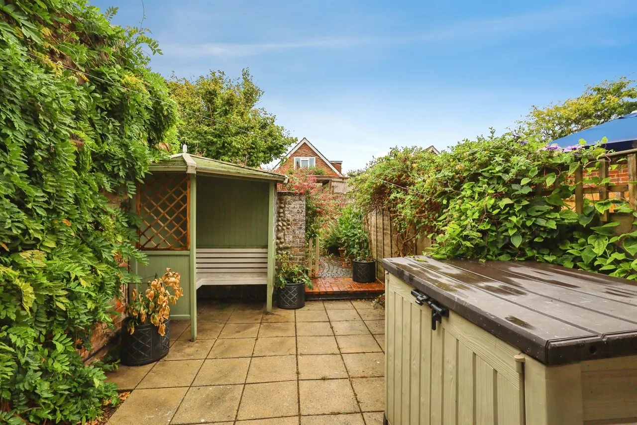 South Road, Hailsham, BN27, photo 15
