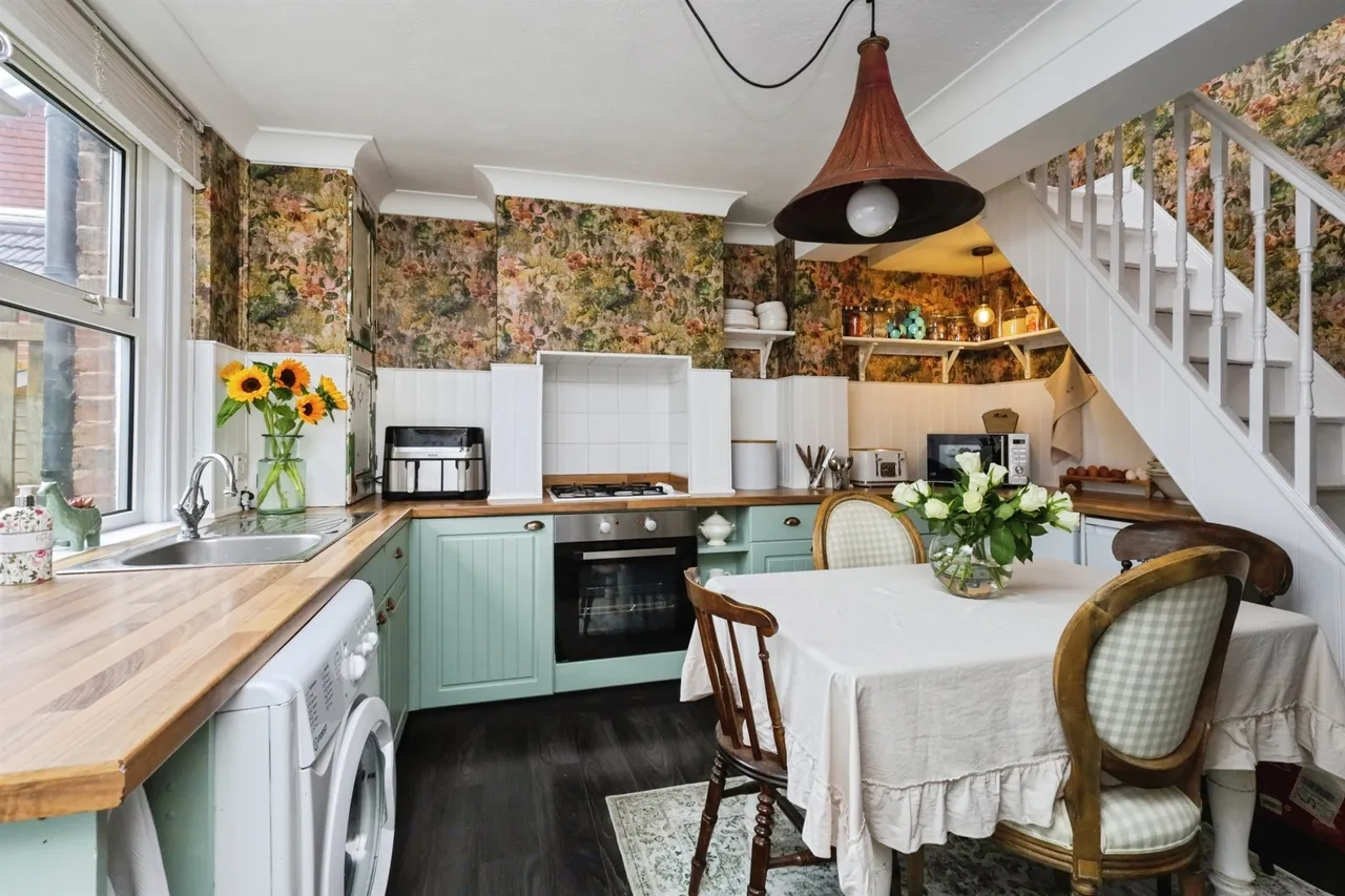 South Road, Hailsham, BN27, photo 4