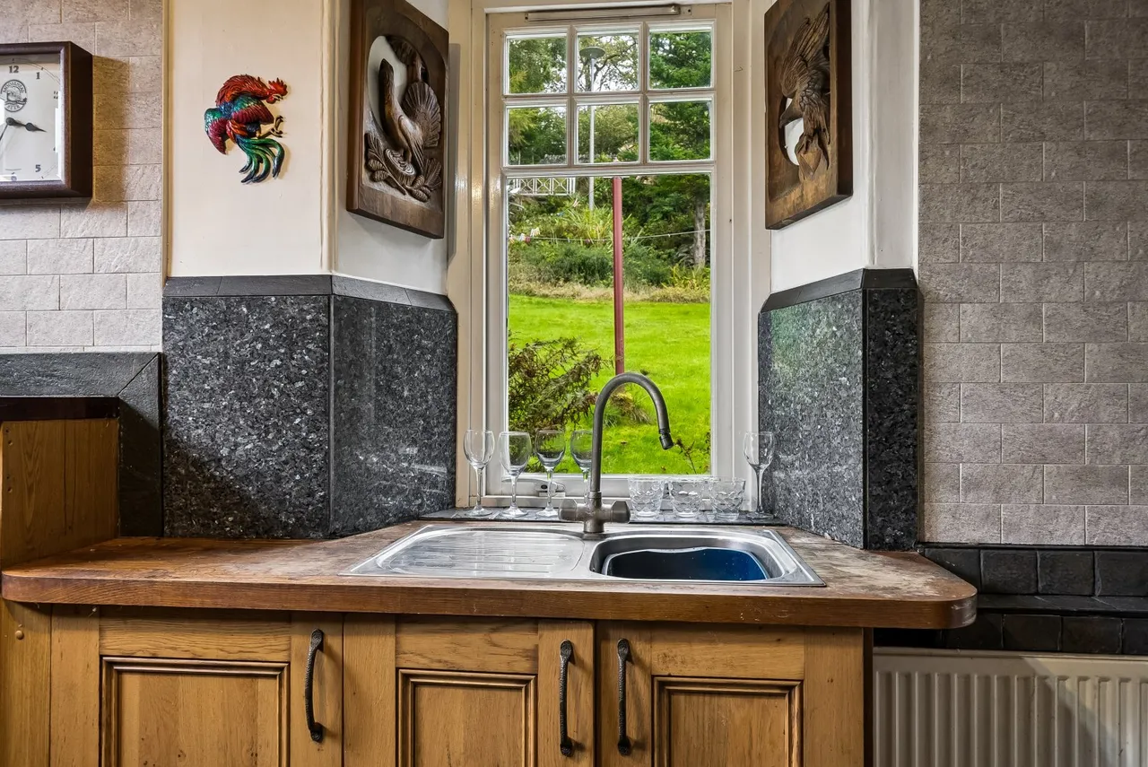 Shore Road, Cove, G84, photo 16