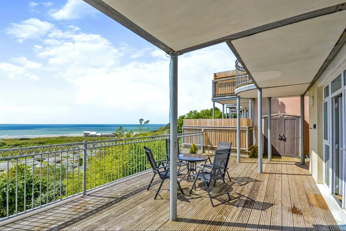 Coastal View, Pendine, SA33, photo 2