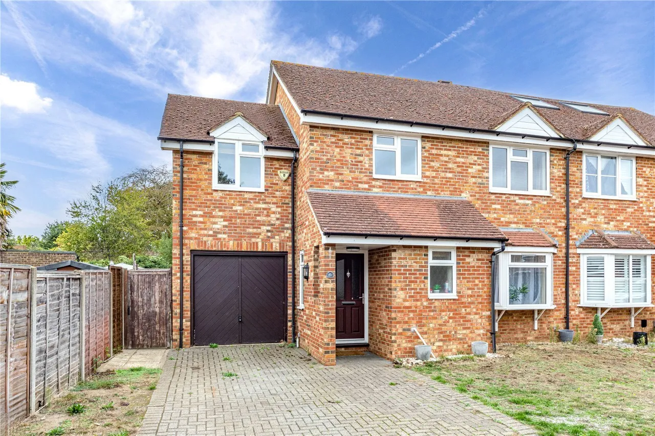 Aragon Walk, Byfleet, photo 19