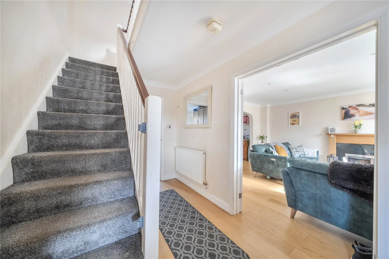 Aragon Walk, Byfleet, photo 9