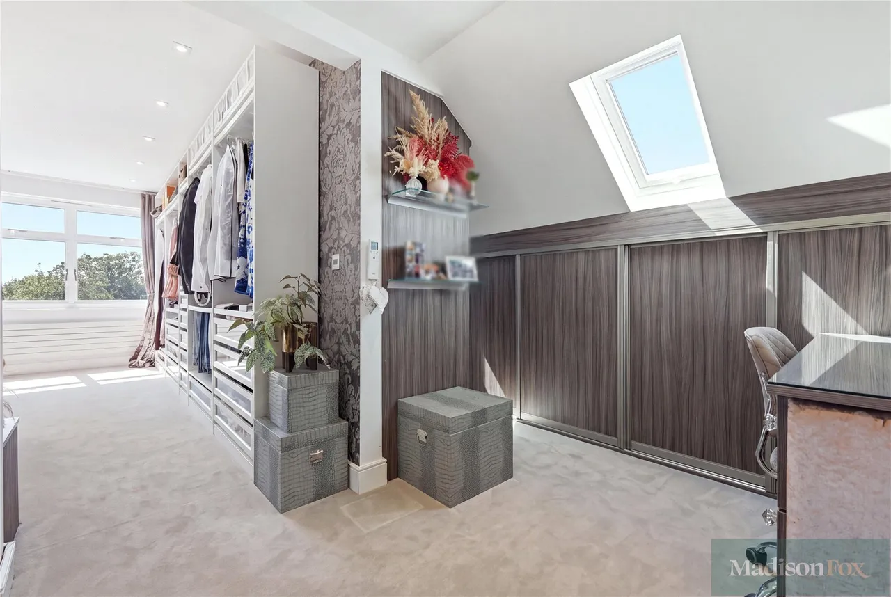 Stradbroke Drive, Chigwell, IG7, photo 48