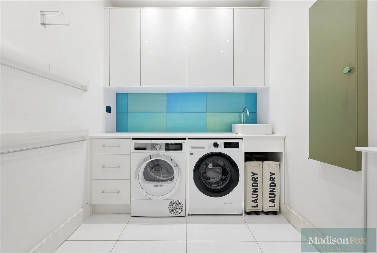 Stradbroke Drive, Chigwell, IG7, photo 23
