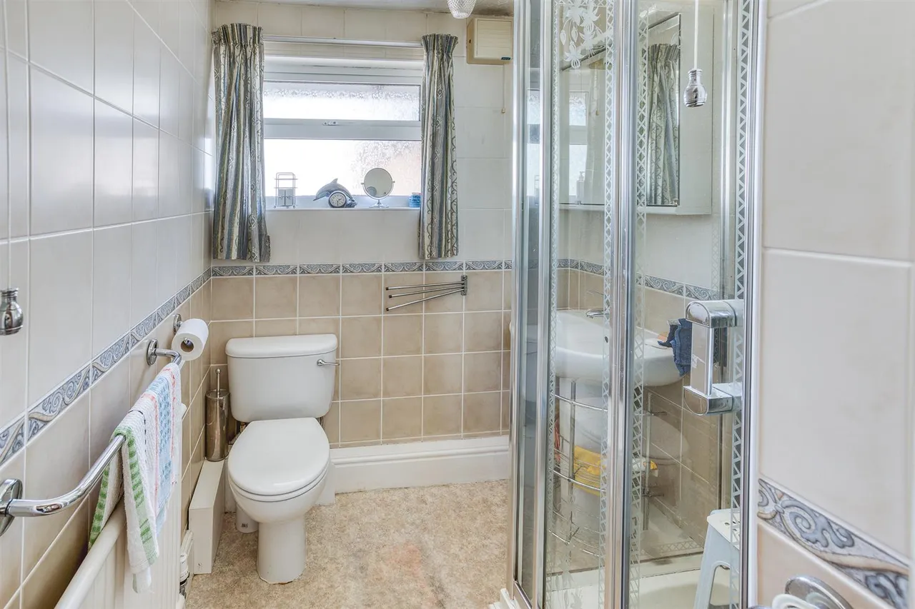 Edale Close, Allestree, photo 11