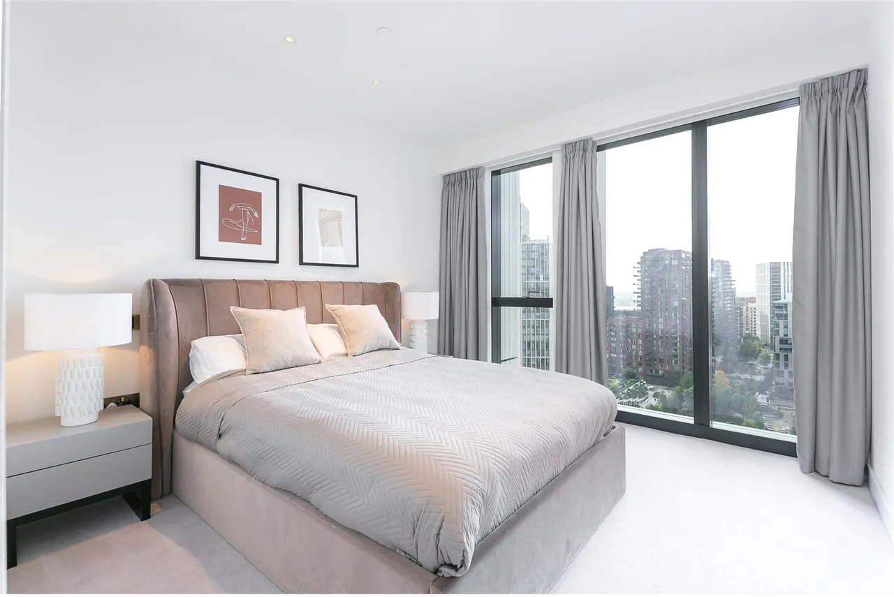 Nine Elms Lane, Nine Elms, SW8, photo 8