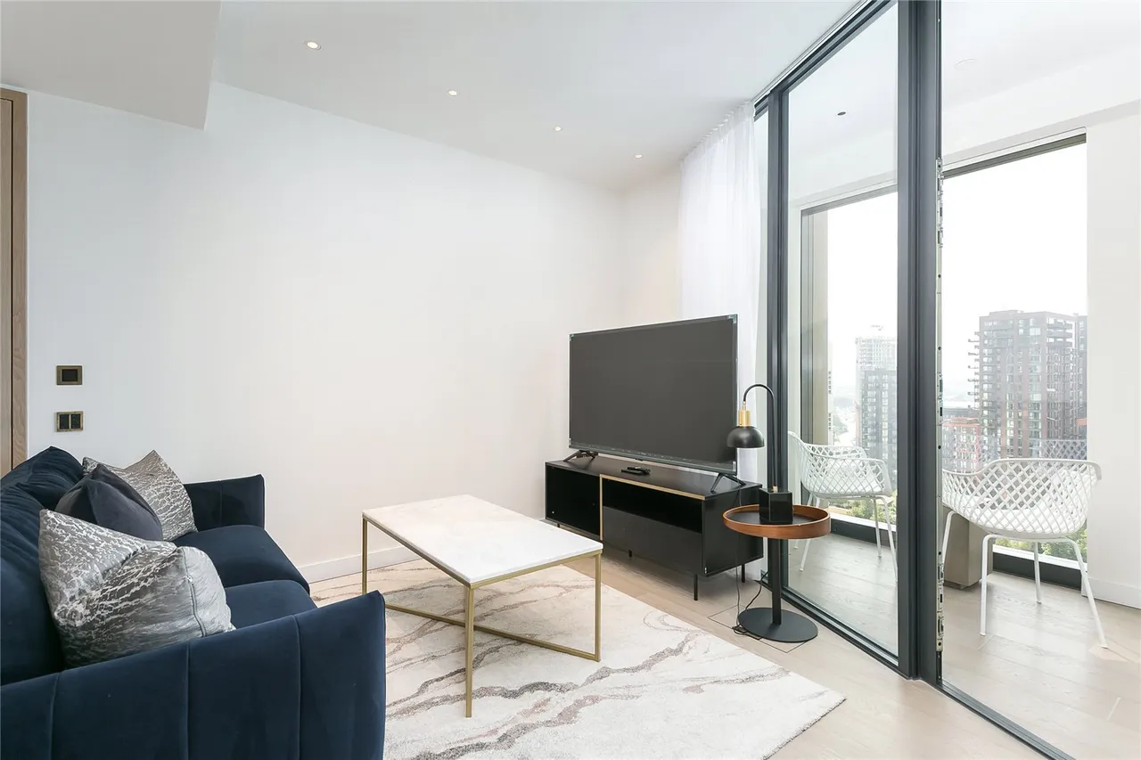 Nine Elms Lane, Nine Elms, SW8, photo 13