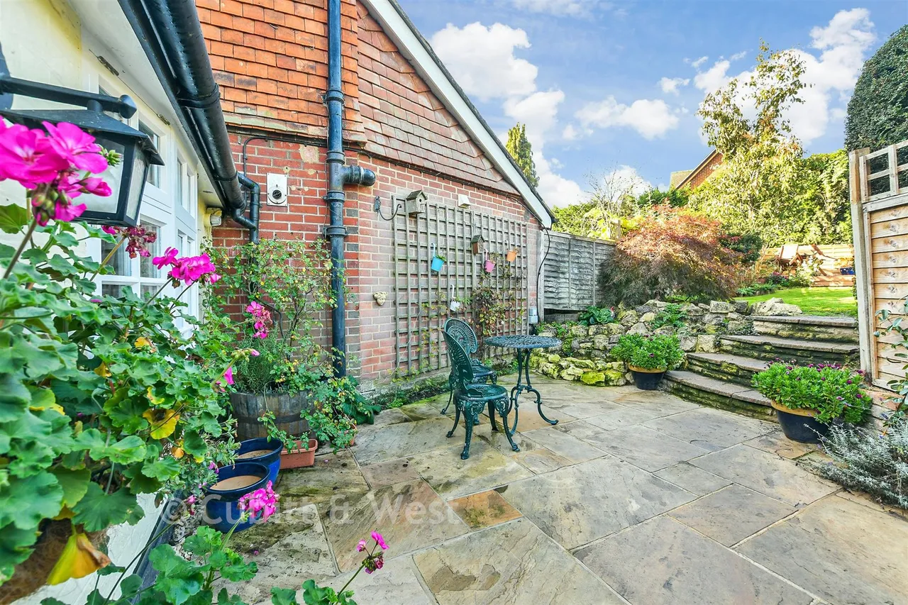 The Street, Capel, RH5, photo 2