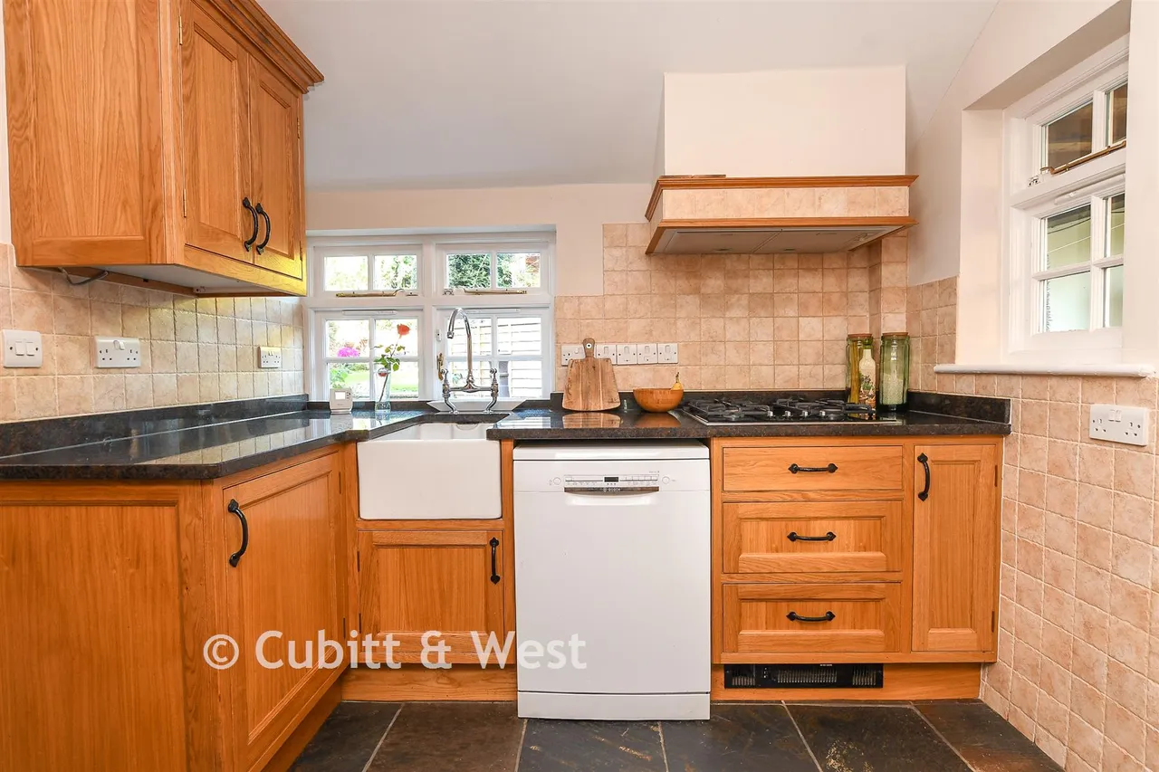 The Street, Capel, RH5, photo 9