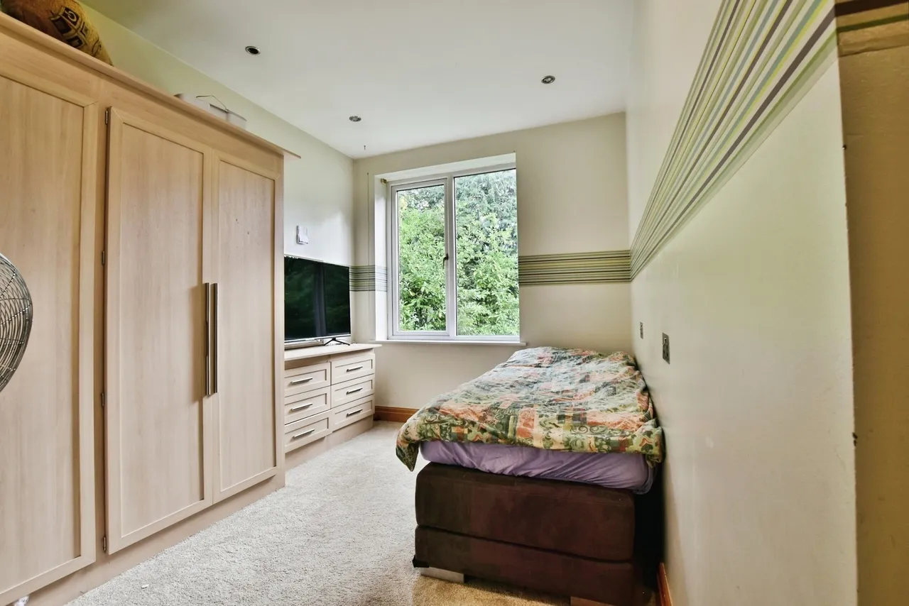 Hale Road, Hale Barns, WA15, photo 30