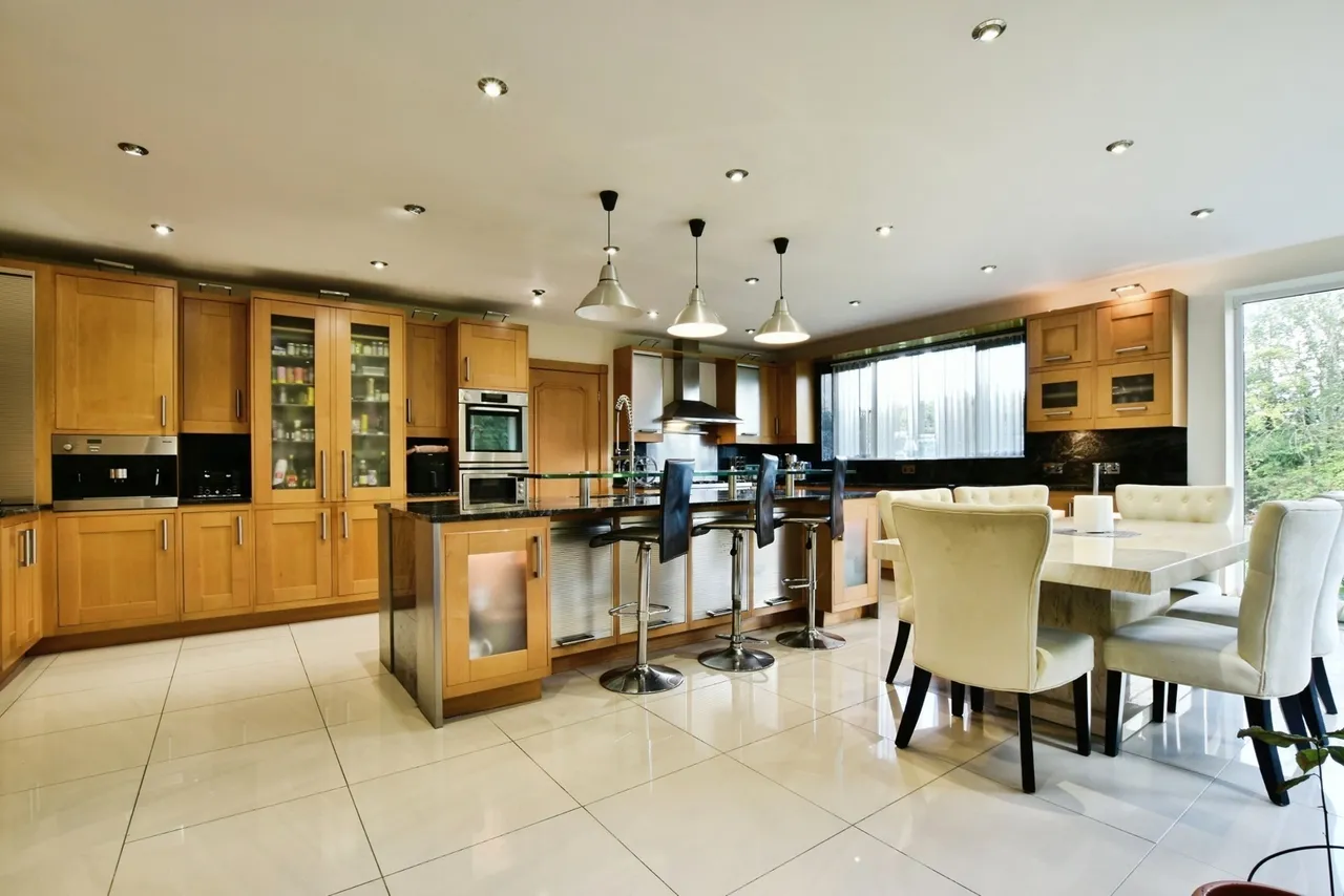 Hale Road, Hale Barns, WA15, photo 4